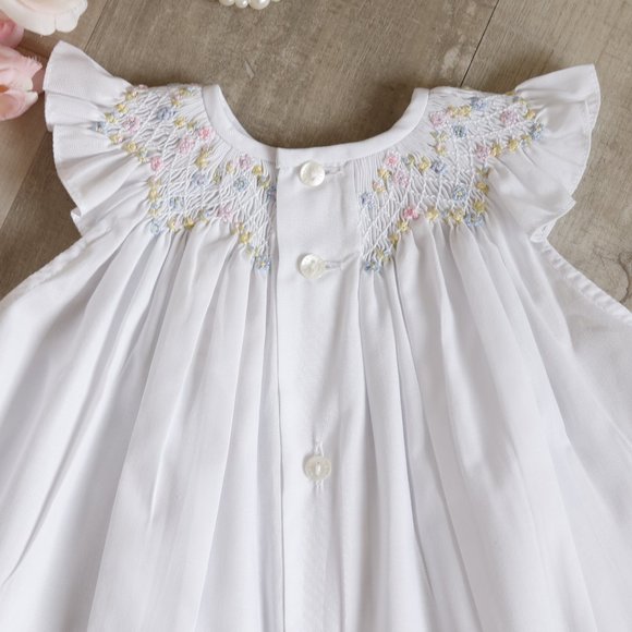 White Smocked Embroidered Dress Flutter Sleeve Luli & Me Size 9 to 12 Months - Picture 5 of 5